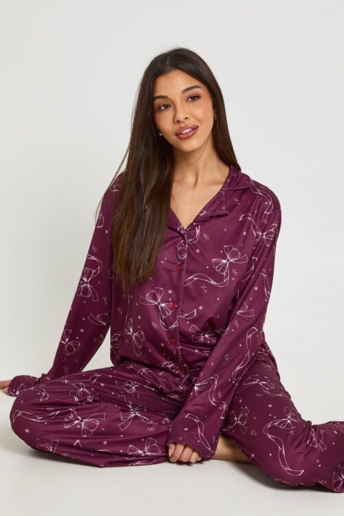 boohoo Dam Blandat rosetttryck långärmad topp & byxor pyjamas set | Dark Pink | Storlek 38