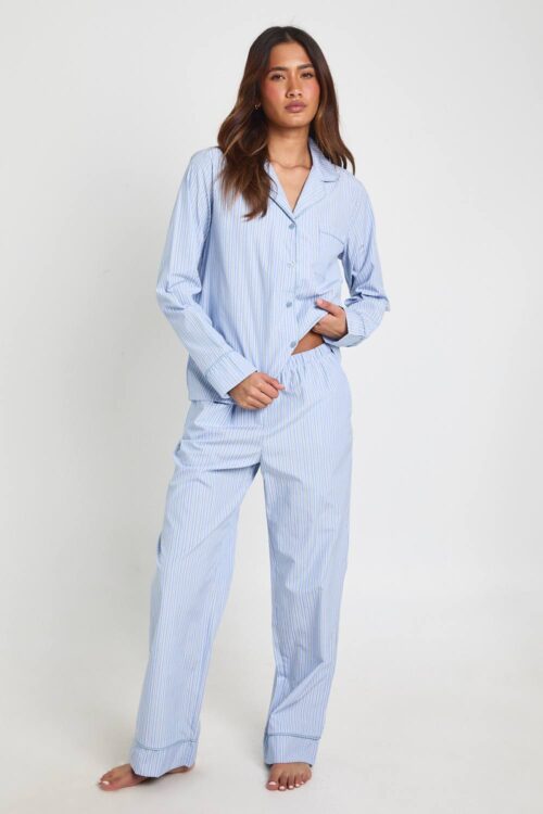 boohoo Dam Cotton Poplin Pinstripe Long Sleeve Shirt & Trouser Pyjama Set | Light Blue | Storlek 34