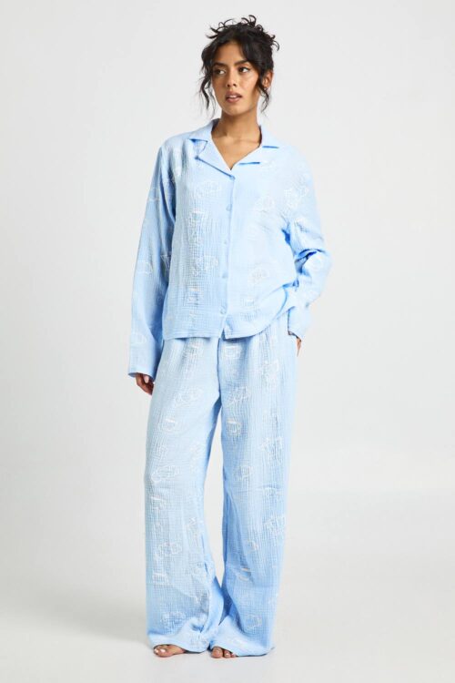 boohoo Dam Frukosttryck Texturerad Långärmad Skjorta & Byxor Pyjamas 3-delars Set | Baby Blue | Storlek 36
