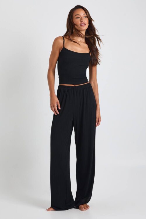 boohoo Dam Lång Pointelle-cami och pyjamas med byxor med breda ben | Black | Storlek 44