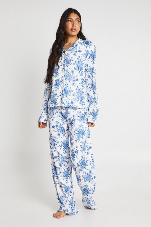 boohoo Dam Lång Pyjamas Med Blommönster I Långärmad Skjorta & Byxor | Blue | Storlek 38