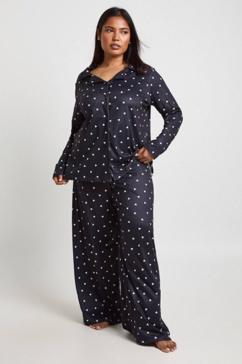 boohoo Dam Plus Hjärtmönstrad Långärmad Skjorta & Byxor Pyjamas Set | Black | Storlek 44