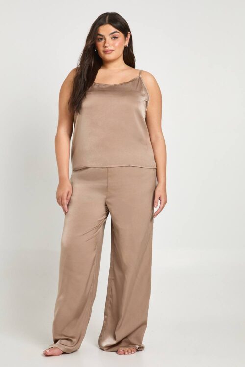 boohoo Dam Plus Linne Och Byxor Pyjamas Set | Mocha | Storlek 44