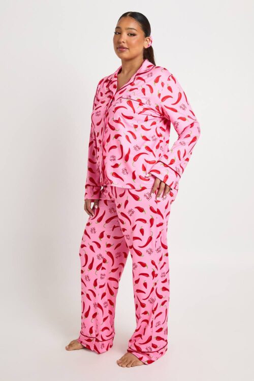 boohoo Dam Plus Valentines 3-delat Chill Print Långärmad Skjorta & Byxor Pyjamas Set | Baby Pink | Storlek 46