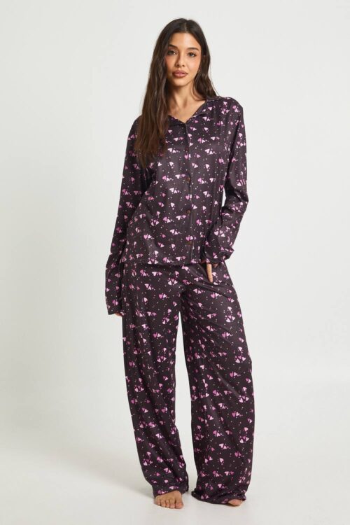 boohoo Dam Pyjamas-set med hjärttryck, långärmad topp och byxor | Chocolate | Storlek 34