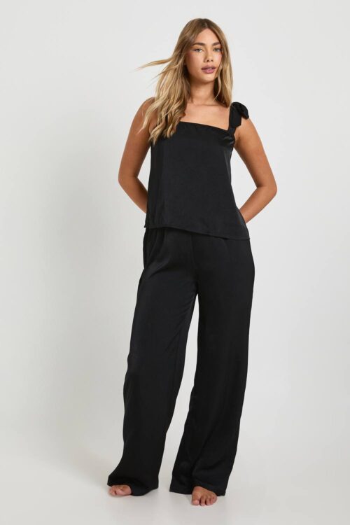 boohoo Dam Satäng Pyjamas Set med Knytband Linne & Byxor | Black | Storlek 34