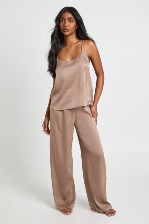boohoo Dam Satin Cami & Wide Leg Trouser Pyjama Set | Mocha | Storlek 34