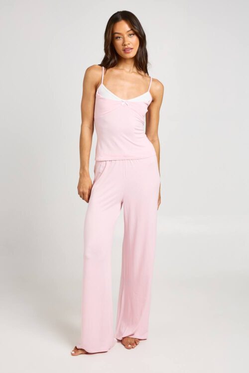 boohoo Dam Tall Contrast Cami and Trouser Pyjama Set | Baby Pink | Storlek 46