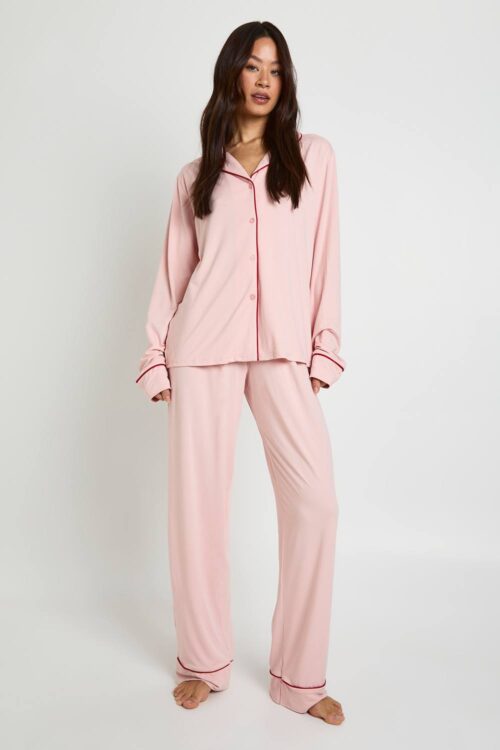 boohoo Dam Tall Jersey Pyjamas med Pipingdetaljer - Långärmad Skjorta & Byxor Set | Babyrosa | Storlek 42
