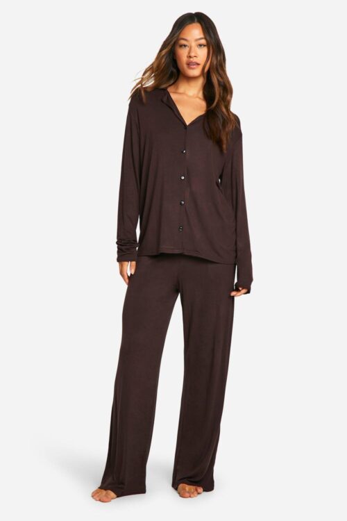 boohoo Dam Tall pyjamas med långärmad skjorta & byxor | Chocolate | Storlek 46